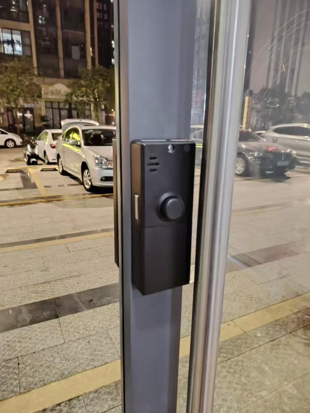青岛开锁_开汽车锁服务专业可靠